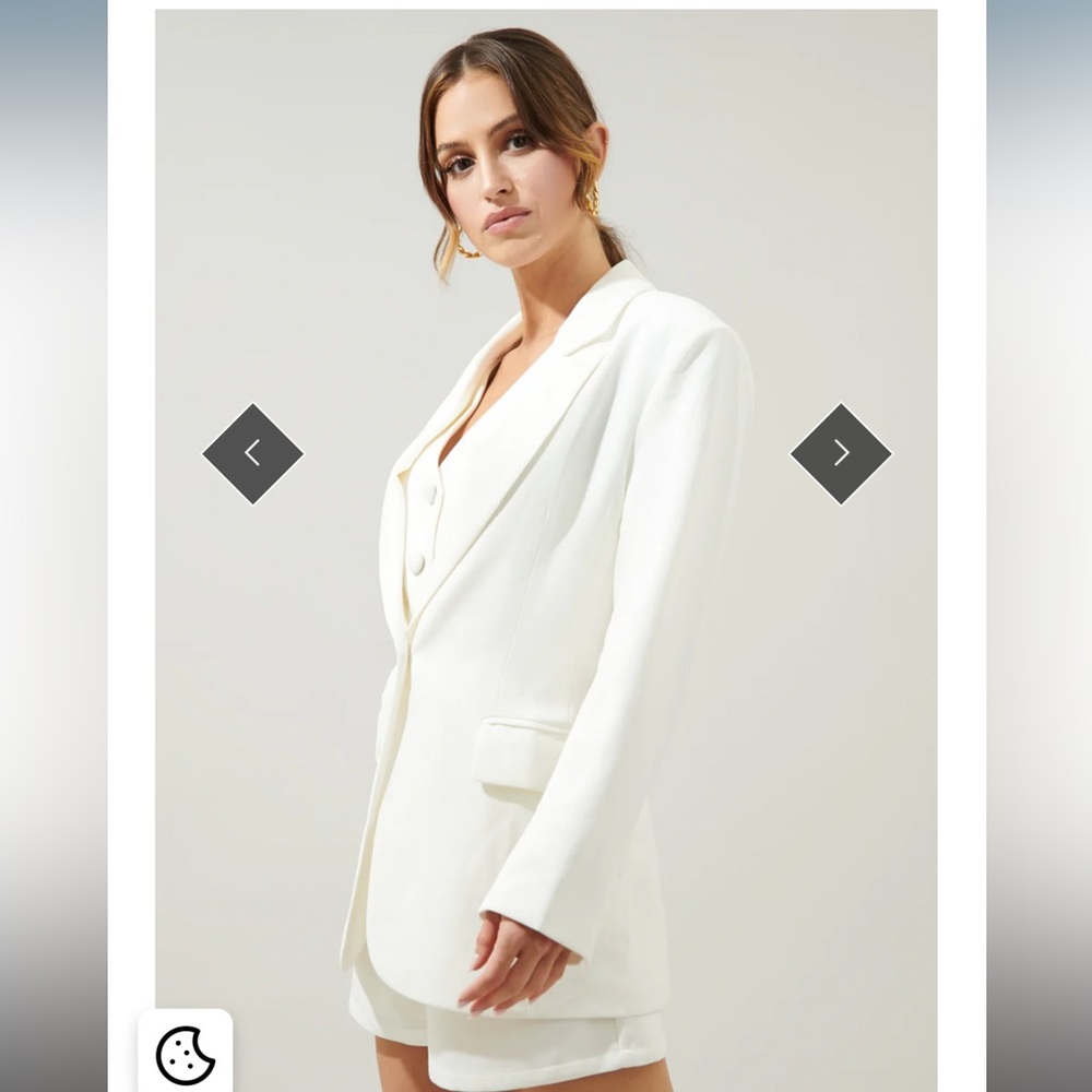 Sugarlips Classic White Blazer